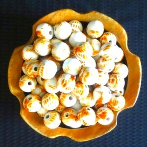 NEW Wood Beads 100 Ct 18mm White Tan Abstract Animal Print Jewelry Arts Crafts